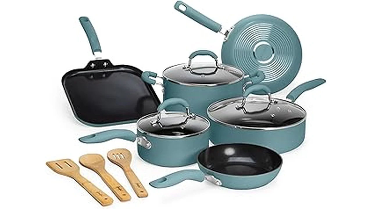 The image shows a collection of various durable cookware types, part of the most popular 31 durable types.