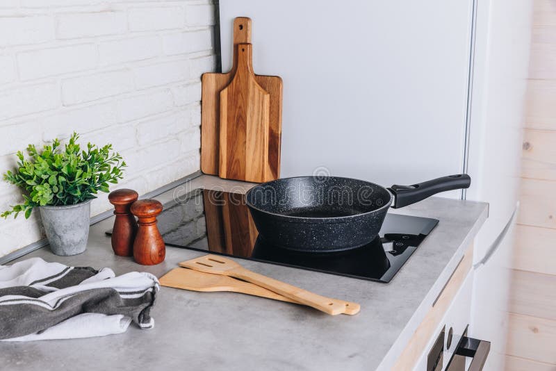Minimalist Cookware Setup: Essential Pots And Pans For Every Kitchen