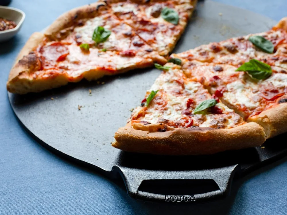 Lodge Seasoned Cast Iron Pizza Pan 15
