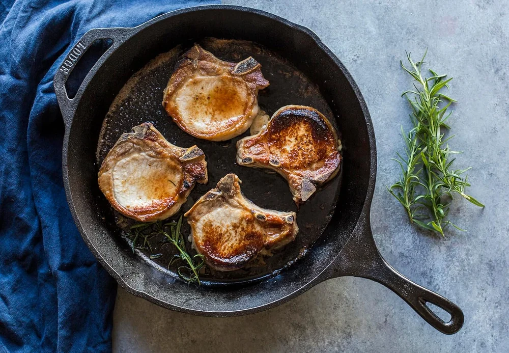 Lodge Seasoned Cast Iron Skillet 12 Inches